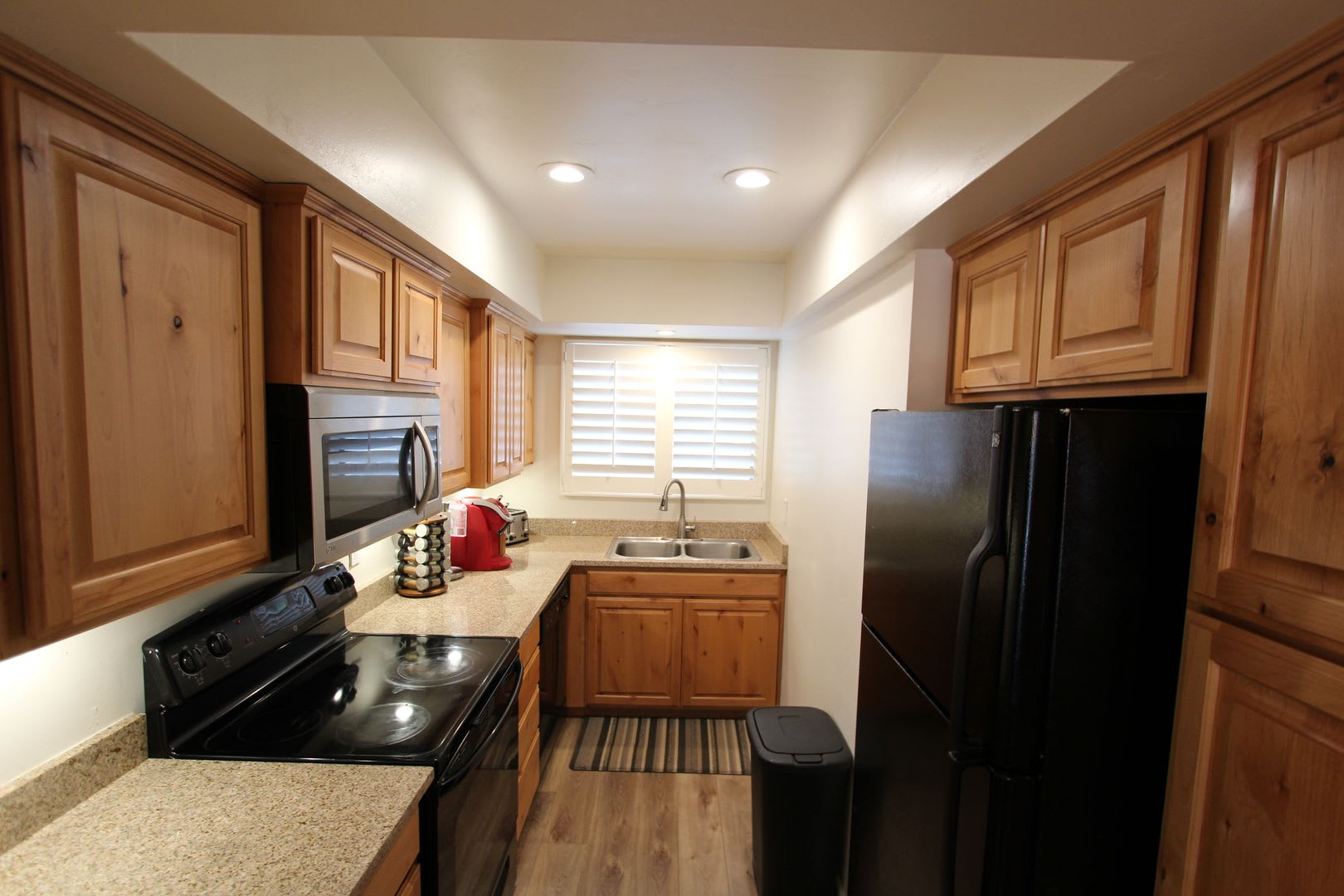 Price Improvement & $300 Move-In Special – photo 4