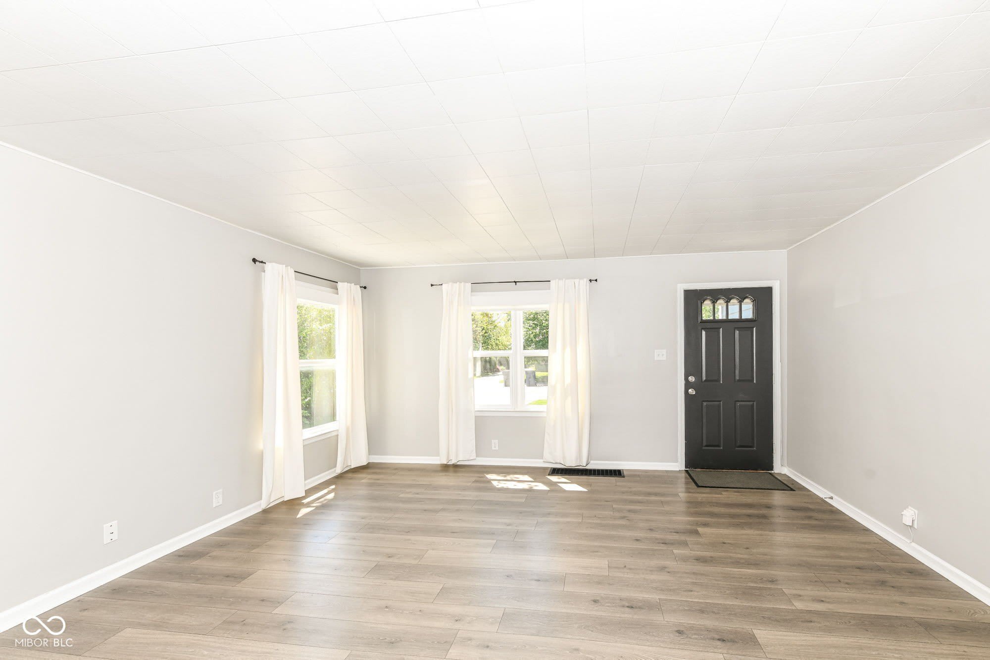 5301 Evanston Avenue – photo 4