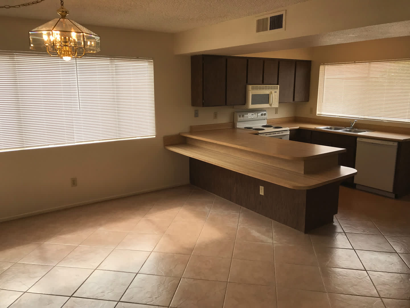 Mesa 3 Bed 2 Bath Single Story – photo 5