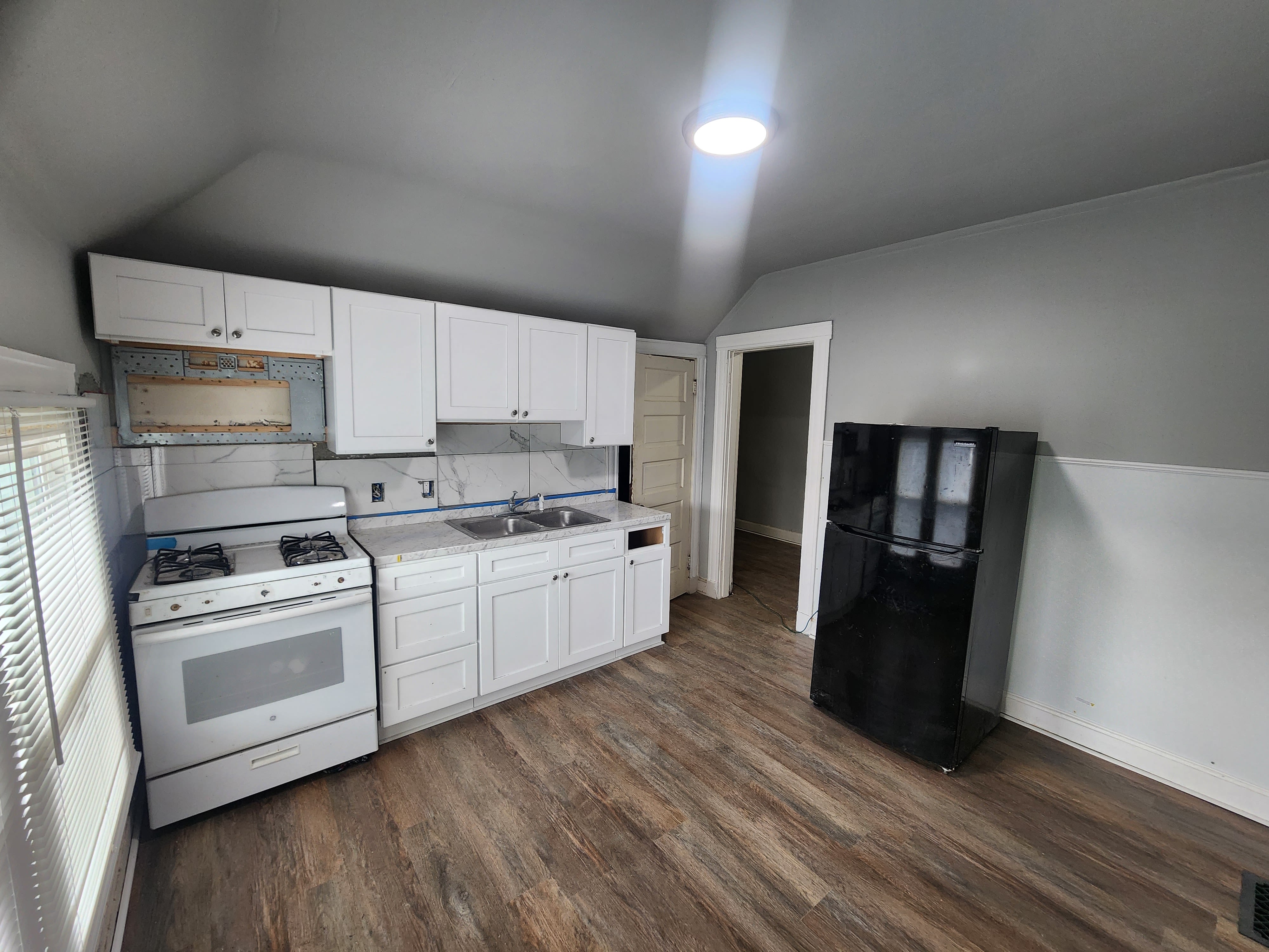 3221 Gilbert Avenue – photo 5