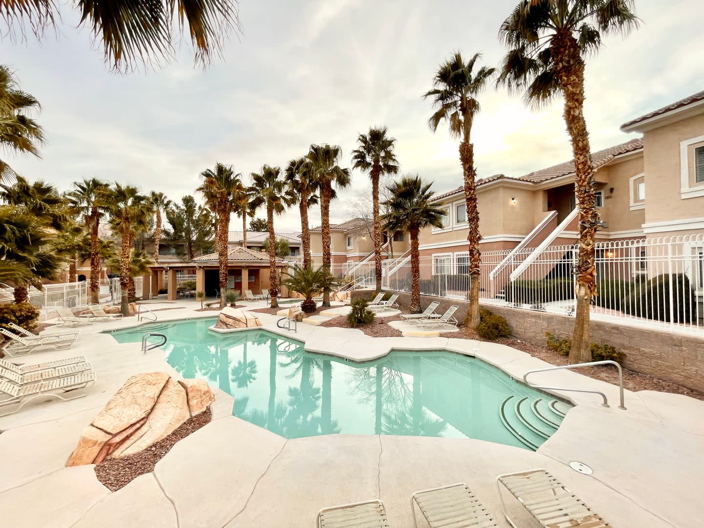 Summerlin Condo in gated community – photo 2