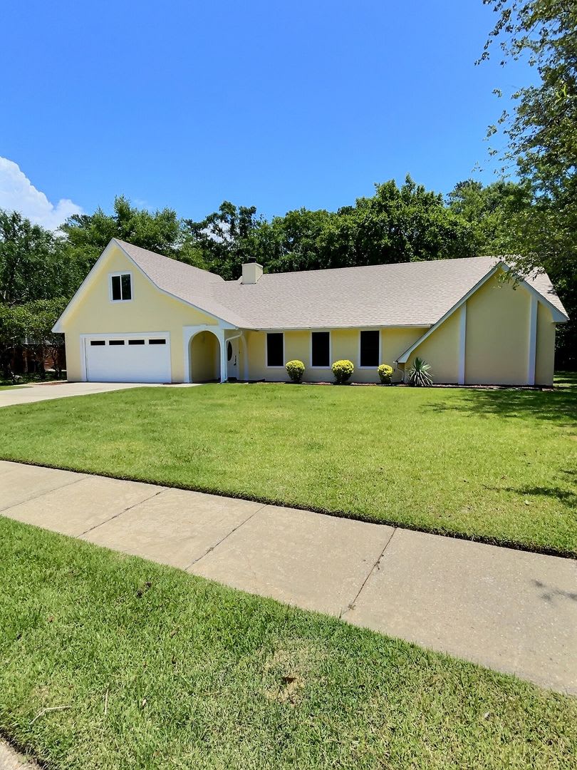 Spacious 4 bedroom home in Ocean Springs! – photo 2