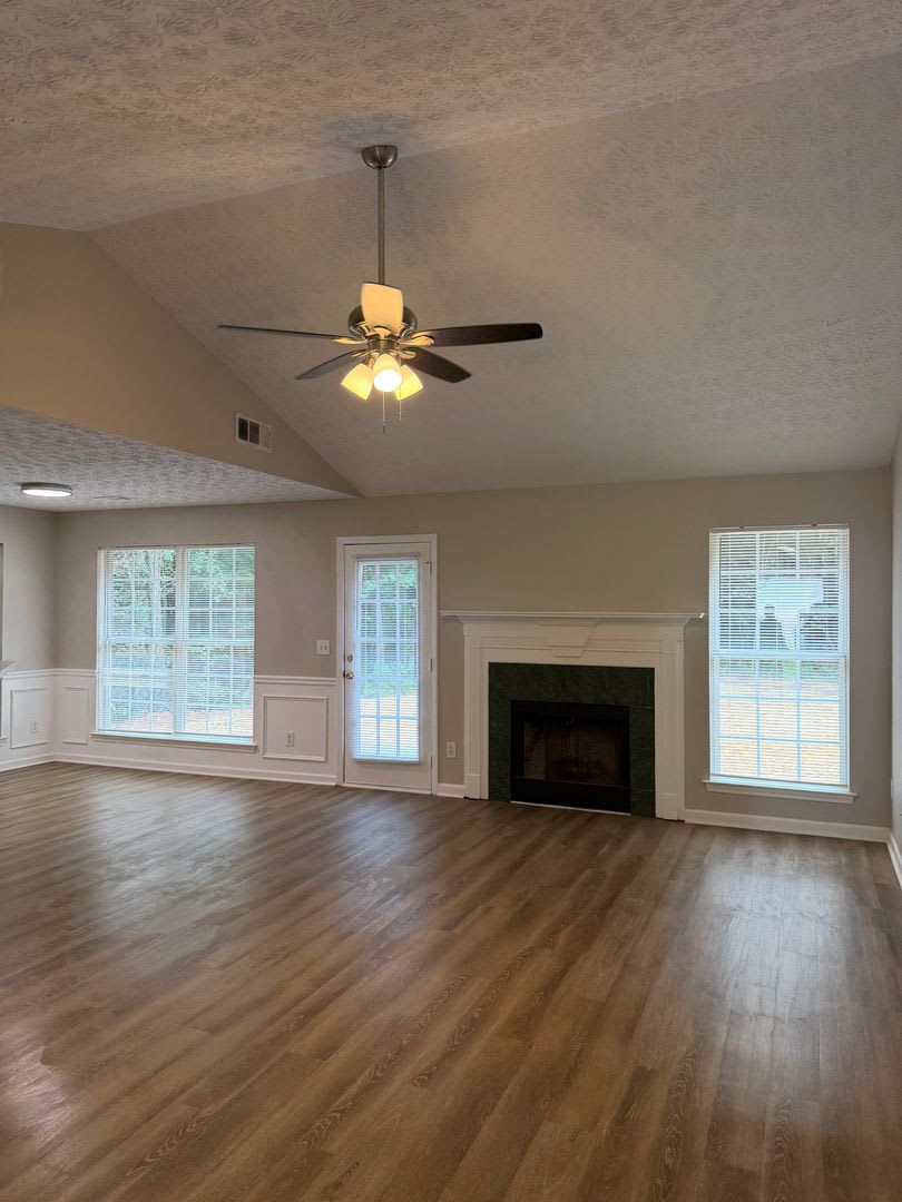 3 Bedroom 2 Bathroom Ranch Home – photo 4
