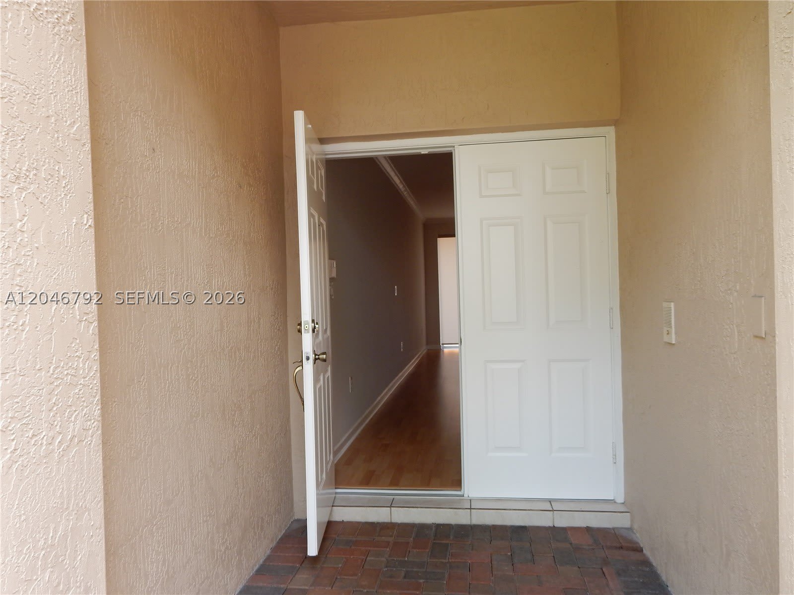 11221 NW 73rd St – photo 3