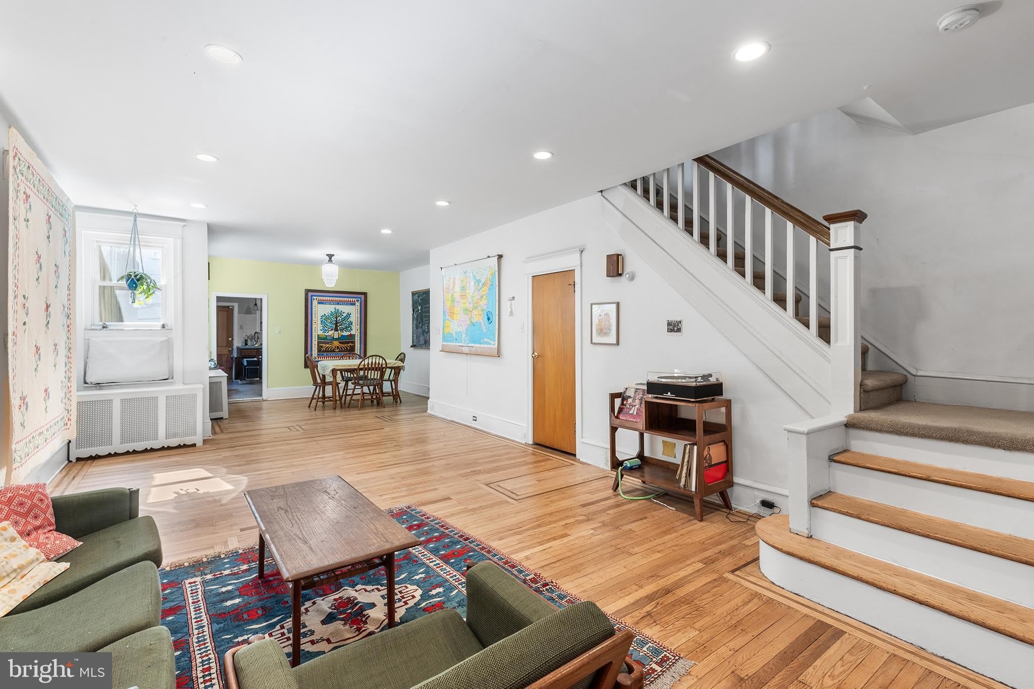 1513 E MOYAMENSING Avenue – photo 2