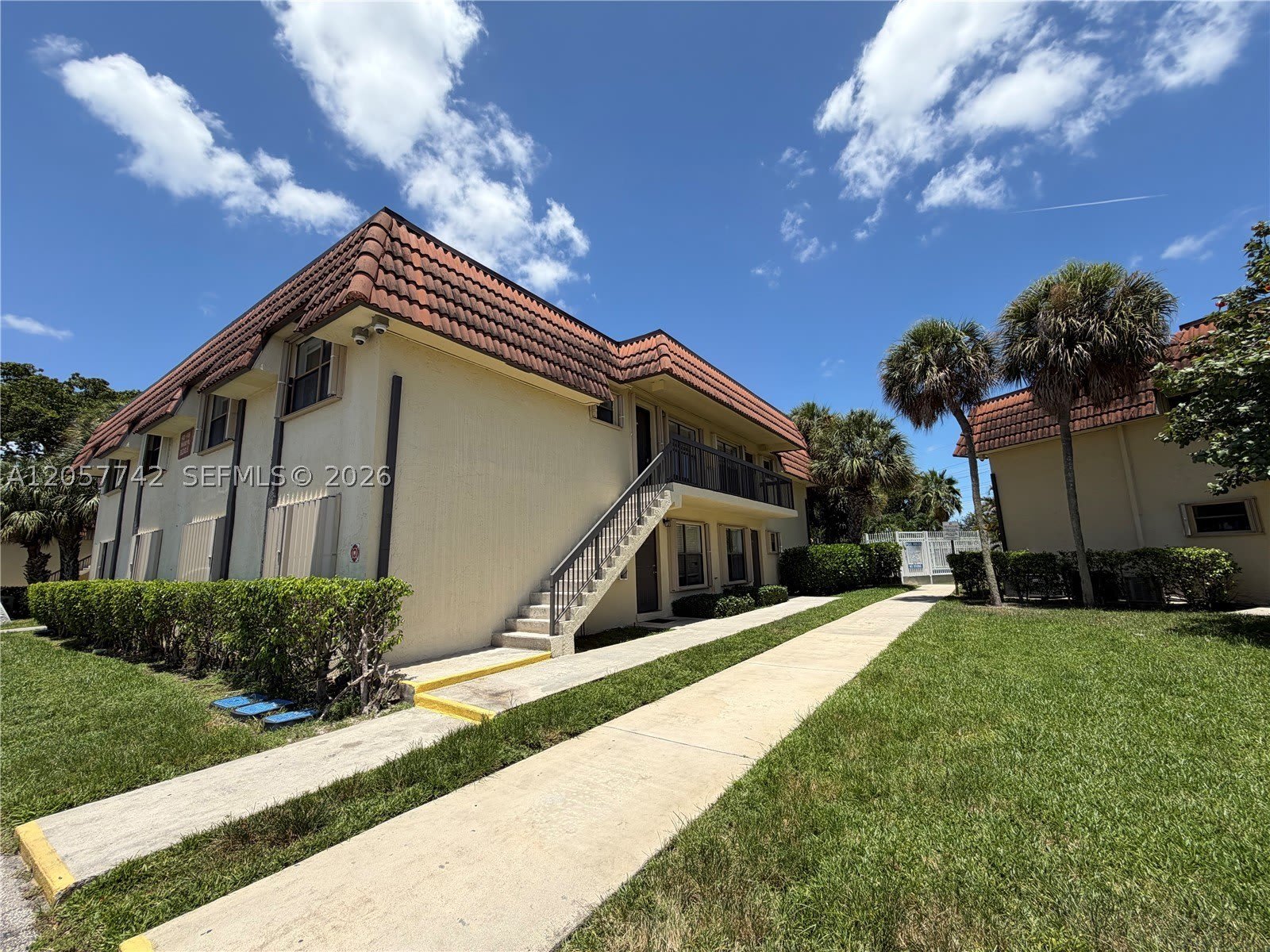 411 NW 100th Pl – photo 1