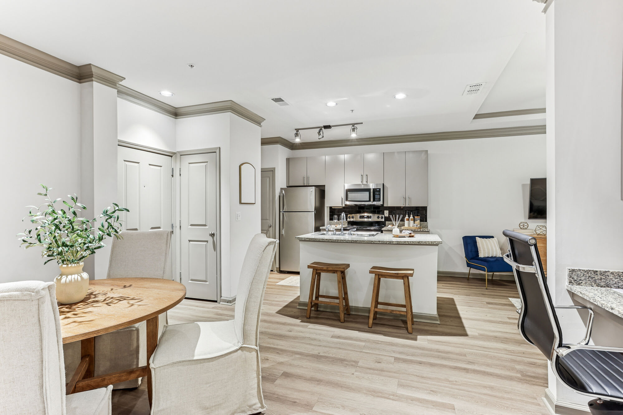 Avana Uptown – photo 4