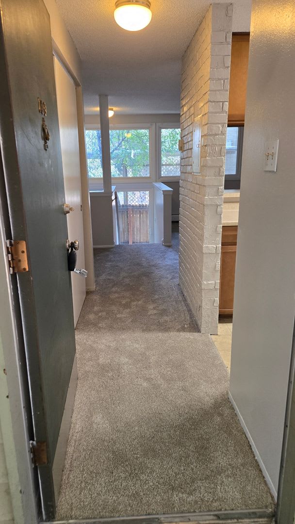 1842 Canyon Blvd – photo 4