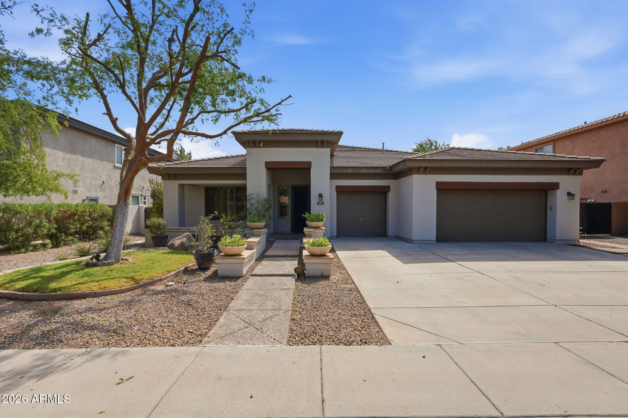 101 S PRESIDIO Drive – photo 1