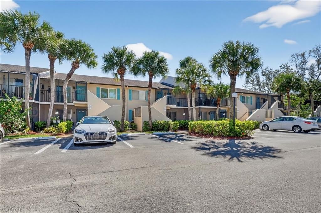 4210 Looking Glass Ln – photo 1