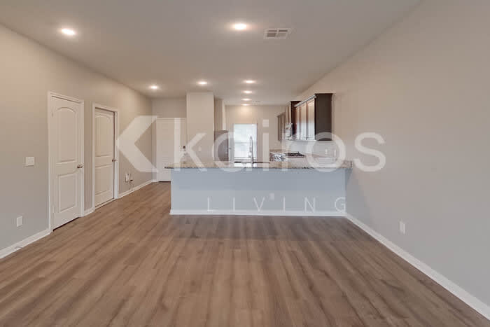 905 NW 4th St – photo 5