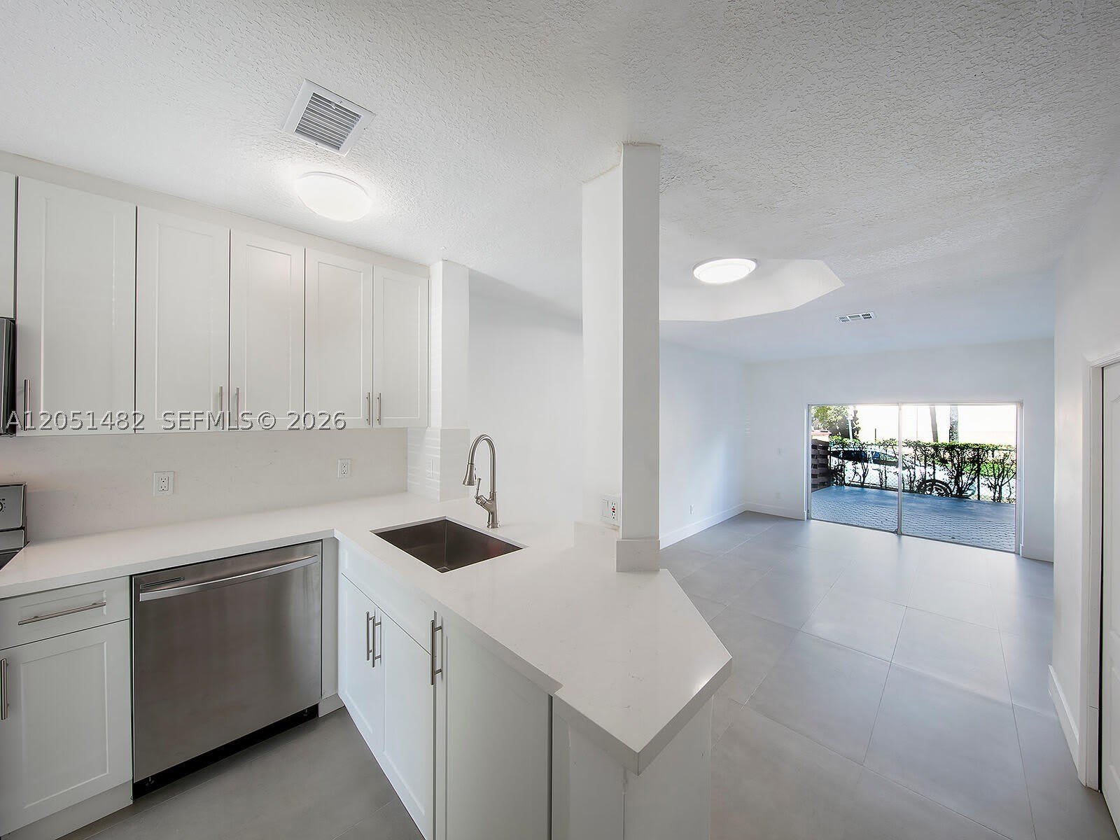 8260 NW 10th St – photo 2