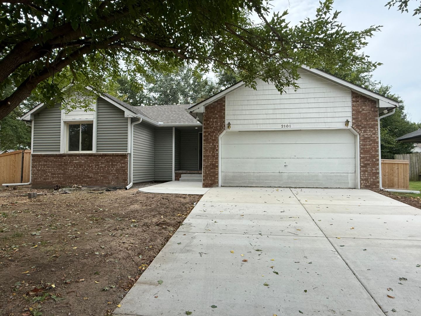 Newly renovated 5-bedroom, 3-bath home in Maize school district – photo 2