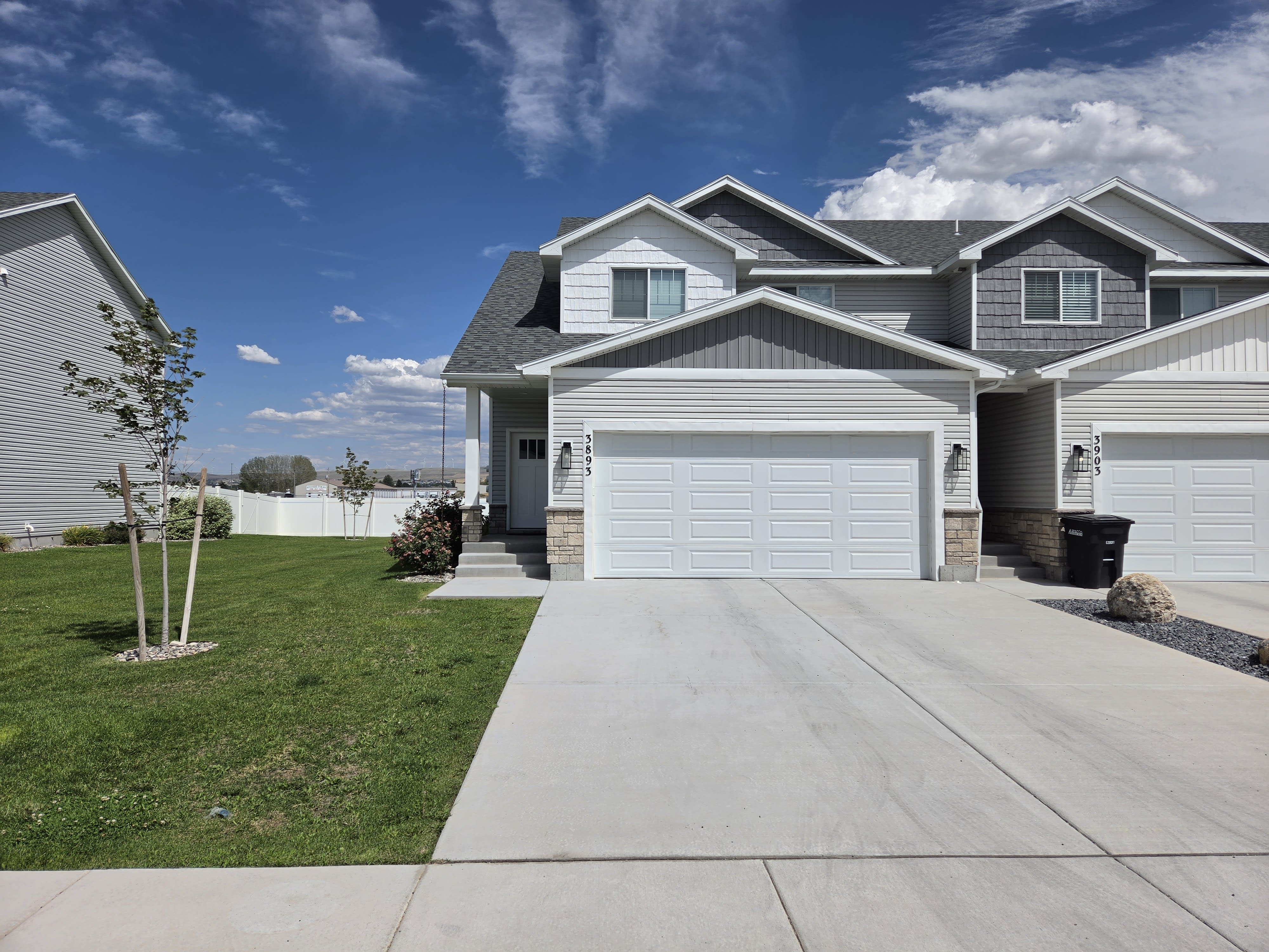 3893 Judy St – photo 2