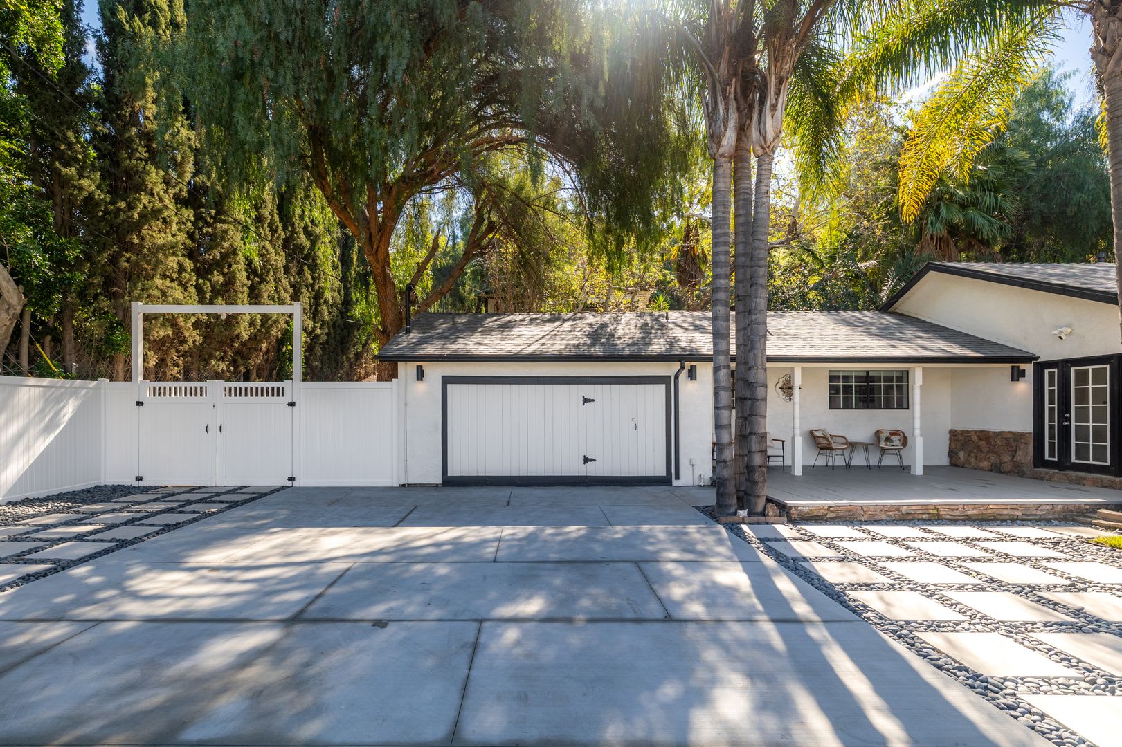 New Price 6 800 Month Furnished Shadow Hills Retreat With Utilities Included Exclusive Private Hill Access – photo 2