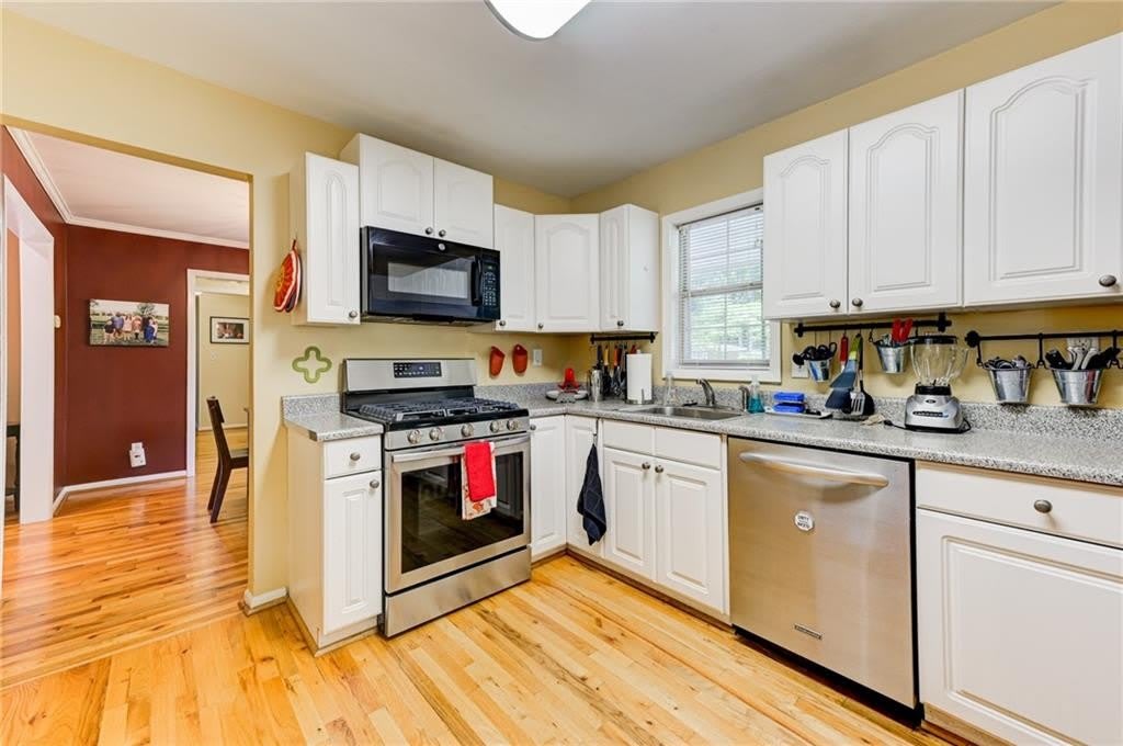 2423 Woodacres Road NE – photo 3