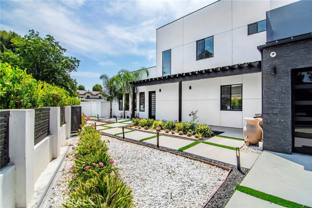 4829 Saloma Avenue – photo 4