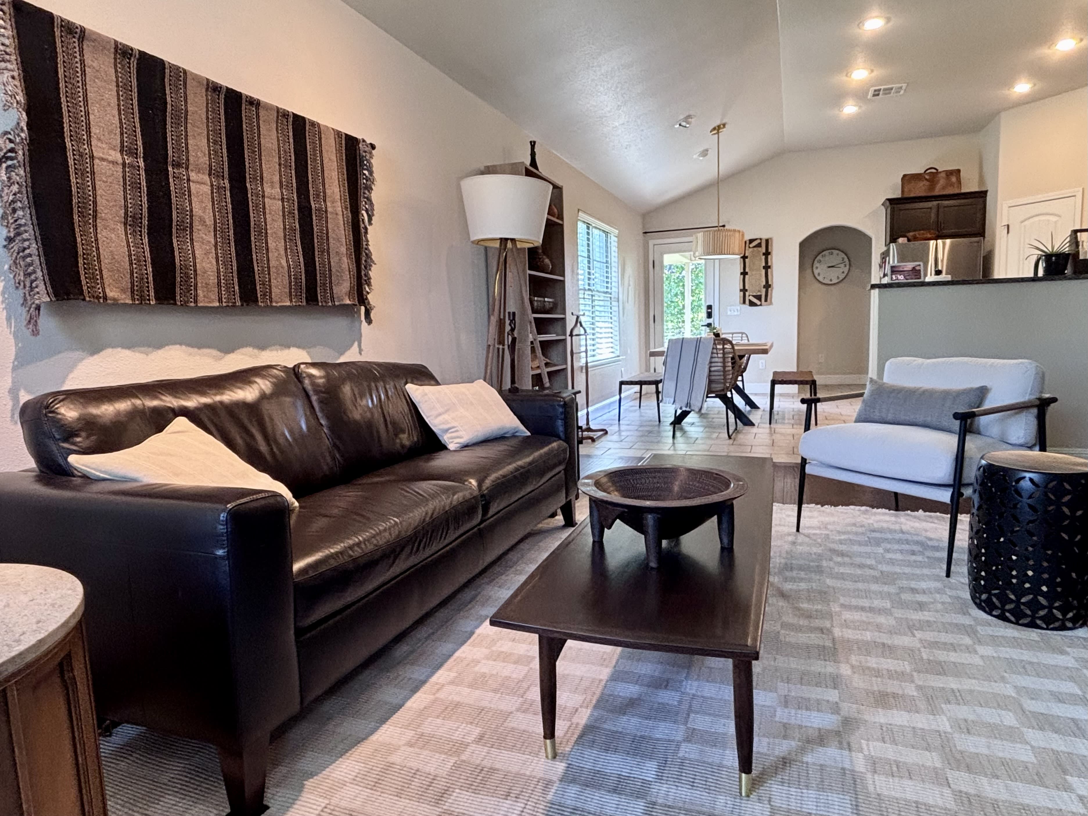 2610 S Jackson Ave – photo 2