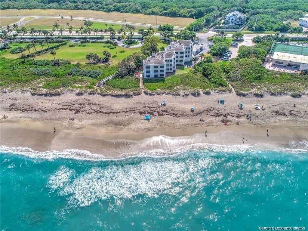 1289 NE Ocean Boulevard – photo 2