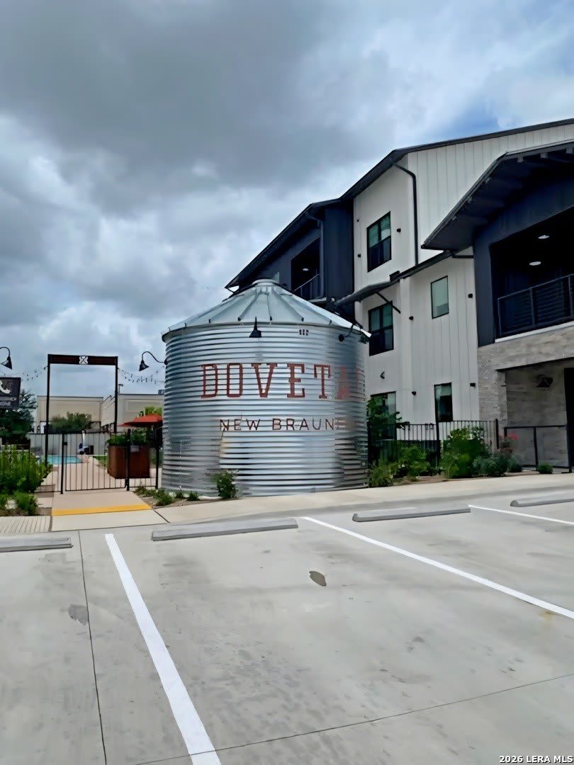 634 Central PKWY – photo 1