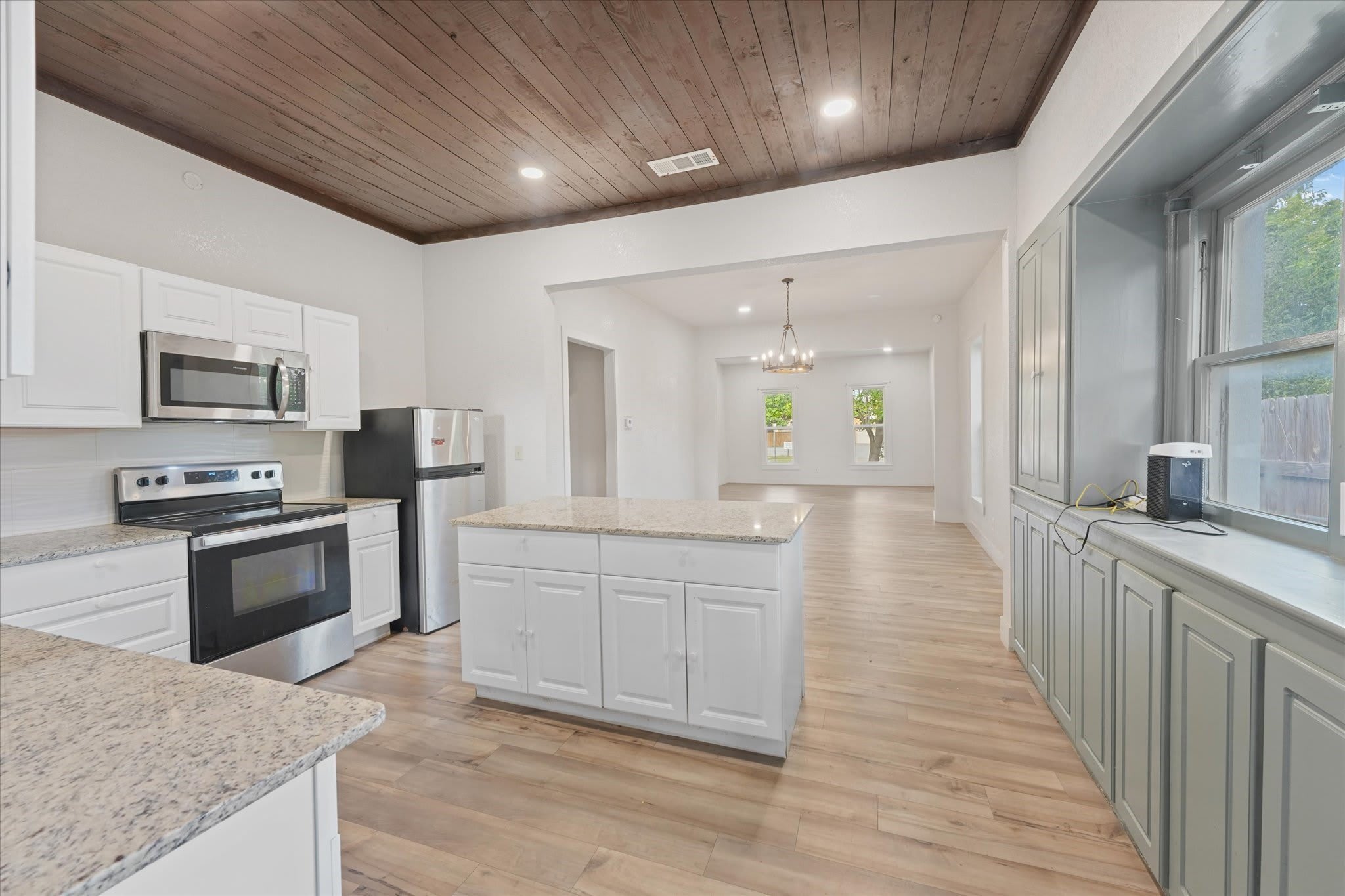 725 S Walnut Street – photo 4
