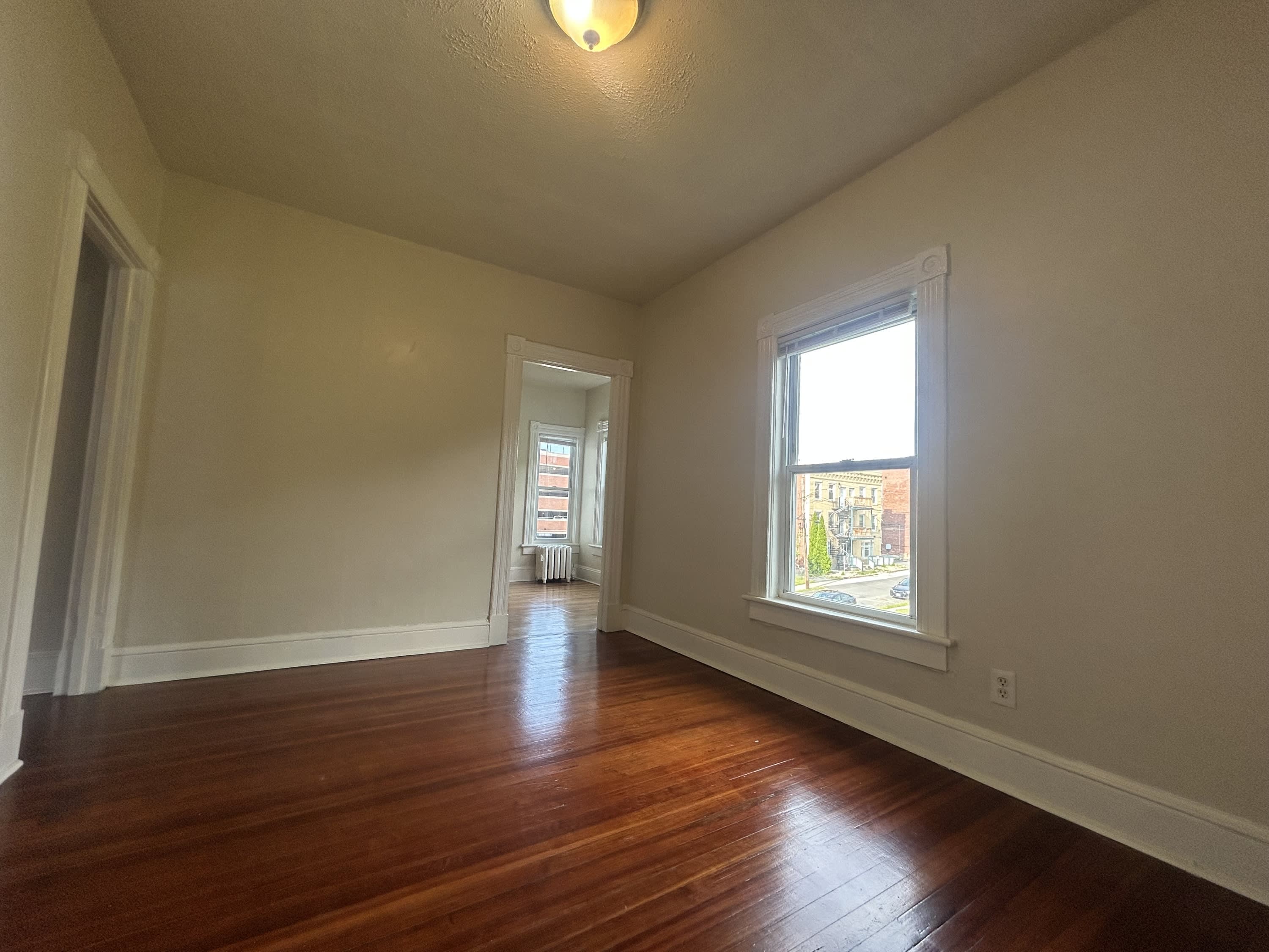 35 Kent Avenue – photo 3
