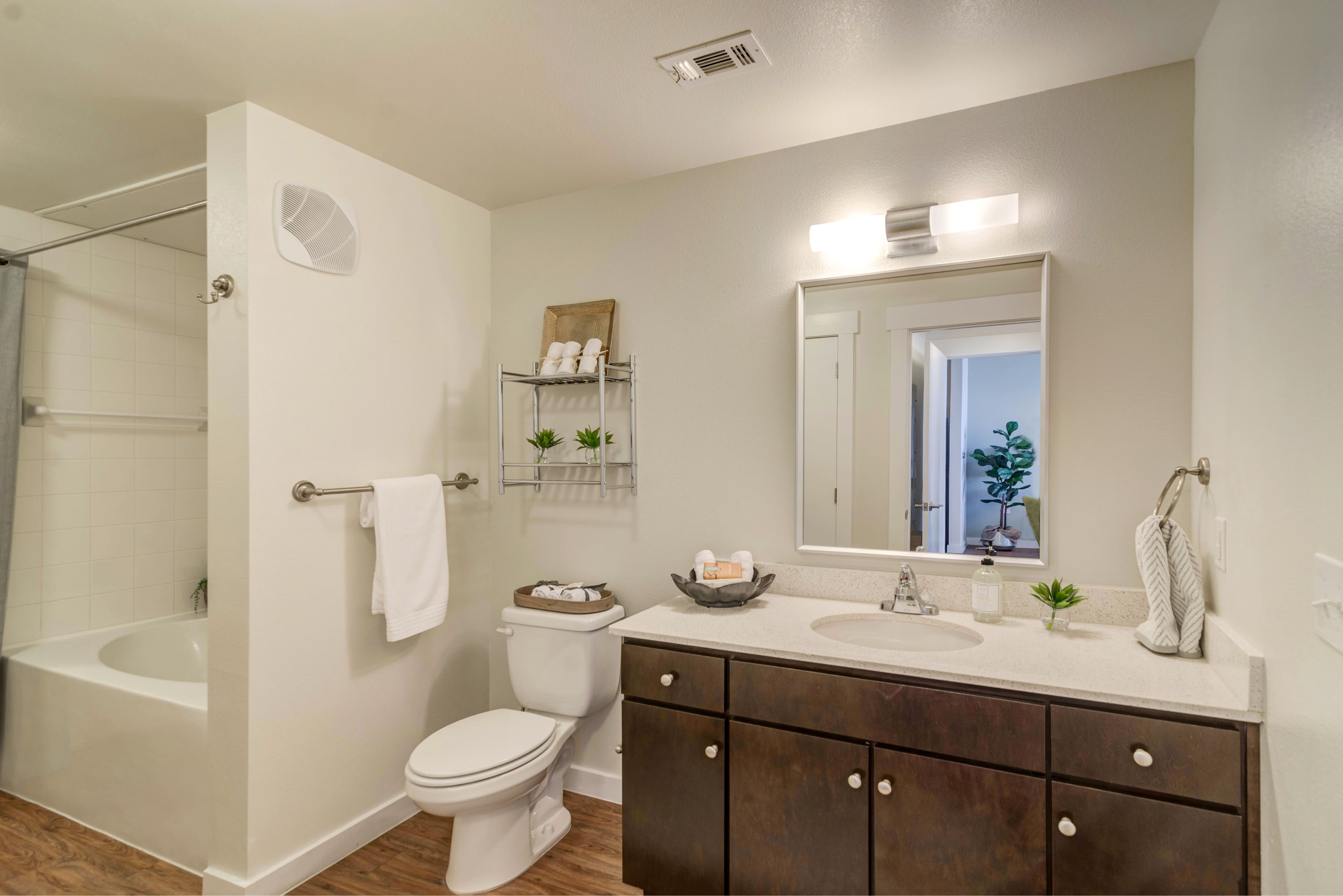 Burnet Flats – photo 4