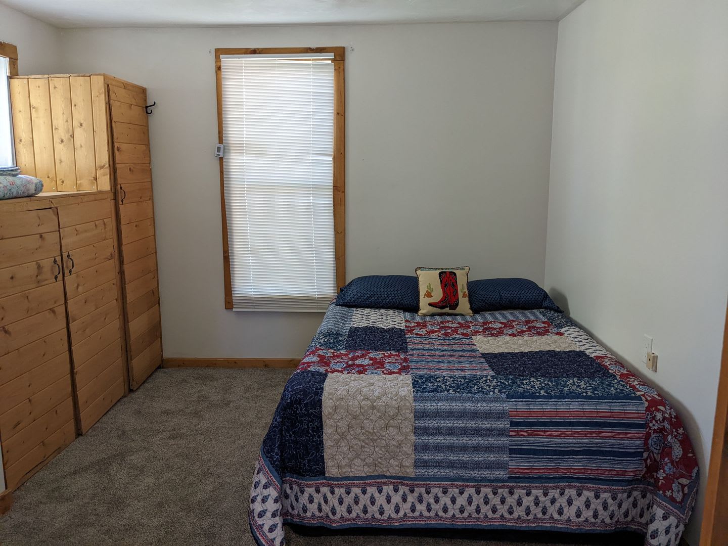 Adorable One Bedroom Single Family Home in Oak Creek, CO – photo 4