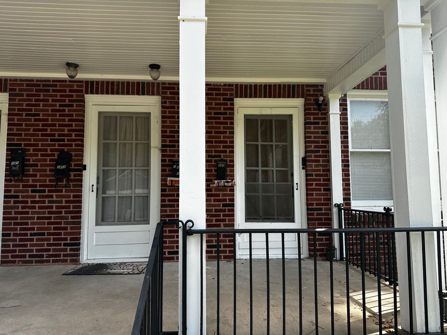 Charming 1 Bedroom Apartment in Highland – photo 3