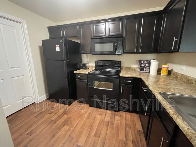 8121 Lenox Creekside Dr – photo 4