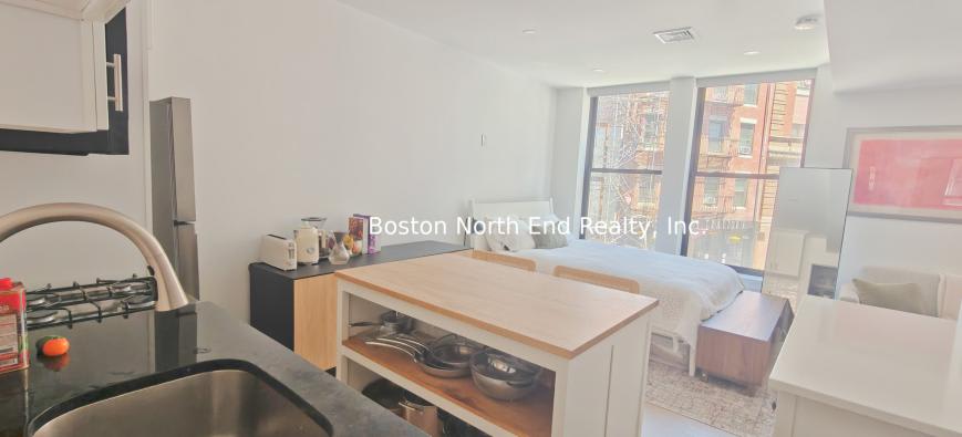 130 Salem Street – photo 1