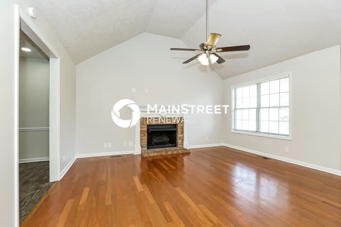 323 Alexis Drive – photo 2