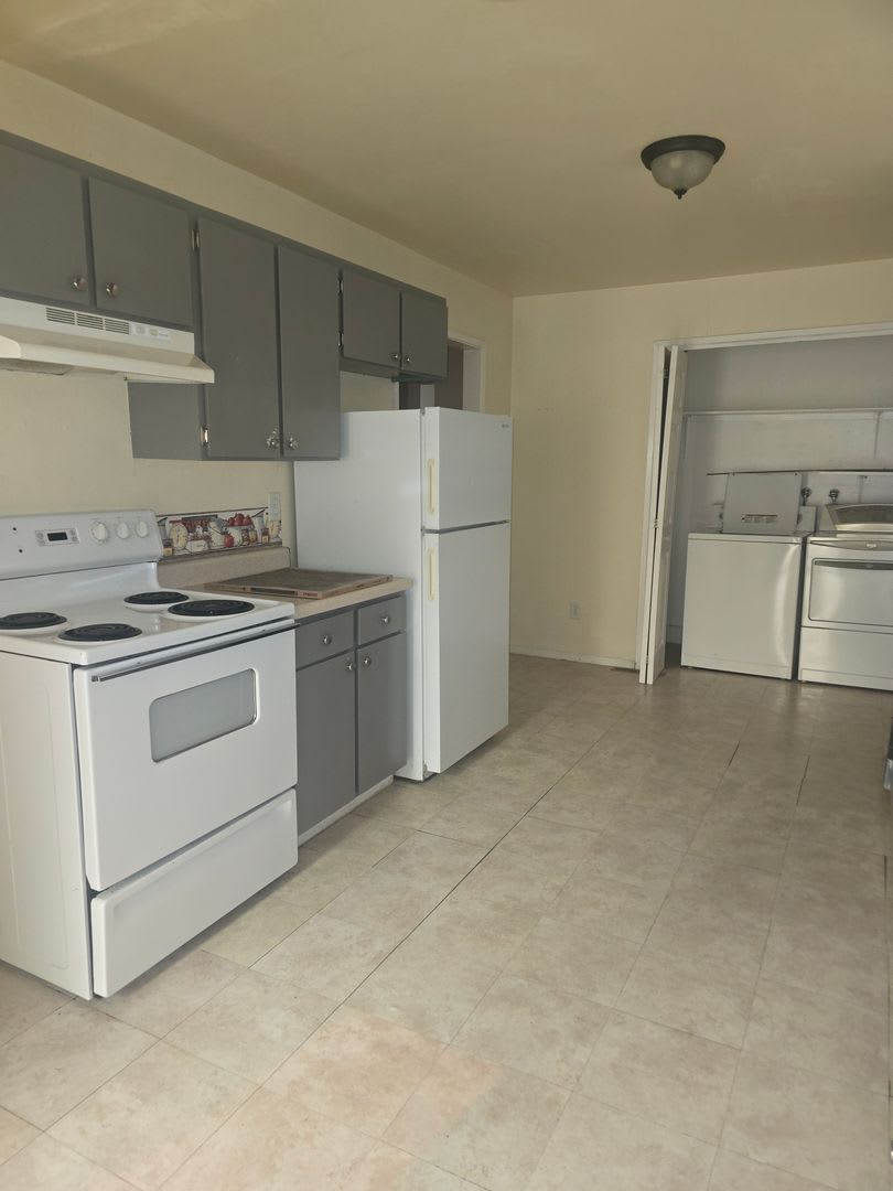 2 bedroom 1 bath – photo 3