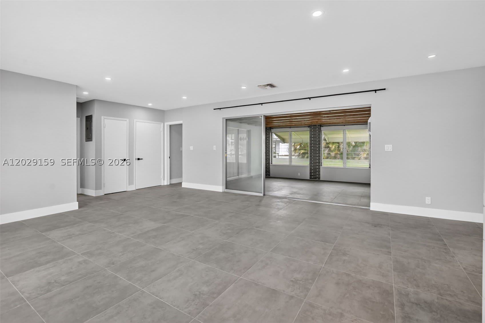 1320 SE 10th St – photo 3