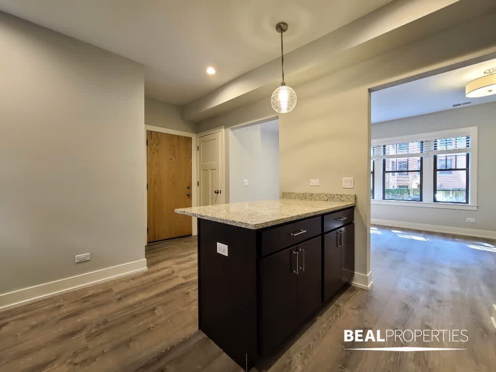 916 Crain St – photo 5