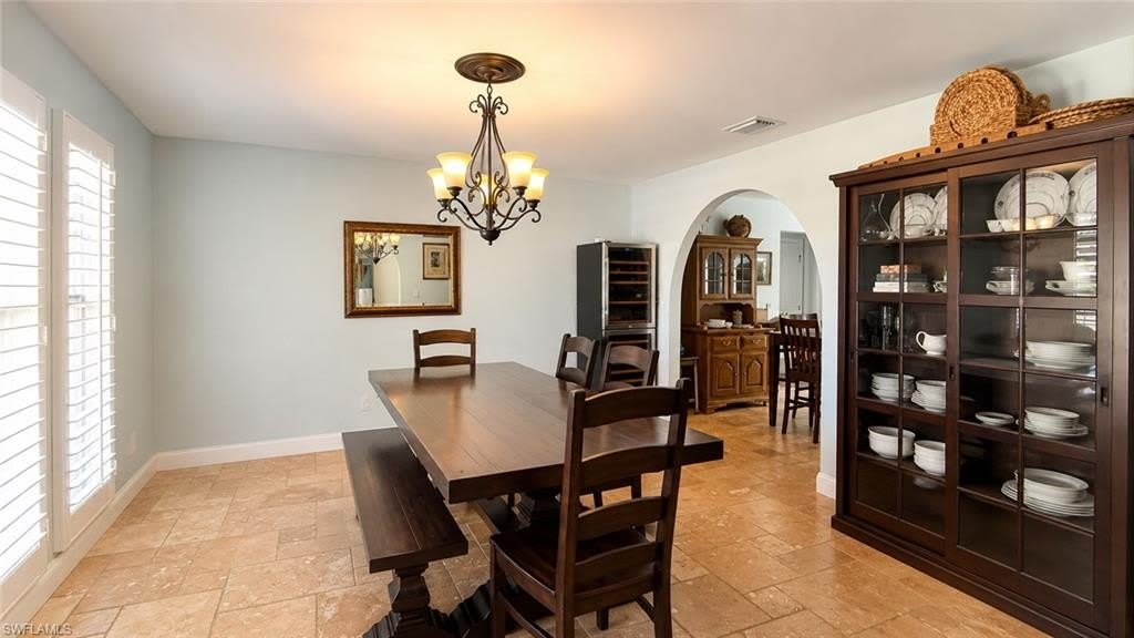 1089 Nottingham Dr – photo 4