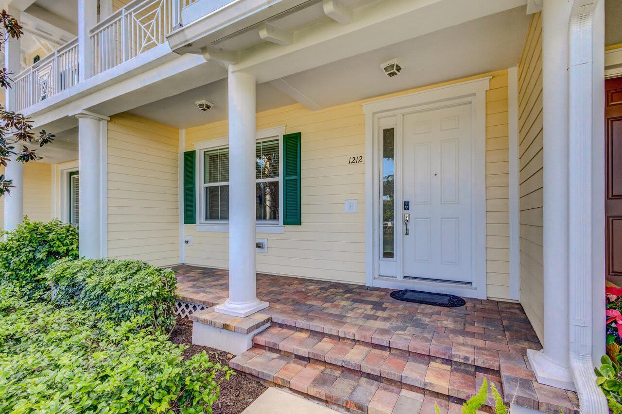 1212 S COMMUNITY Drive – photo 2