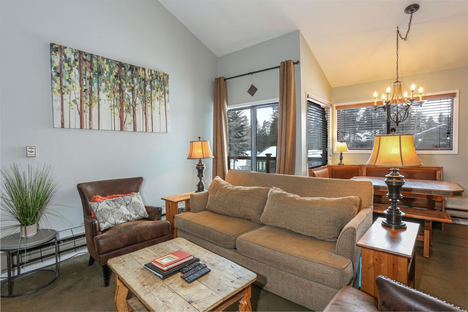 Move In Special Keystone 2 Bed 2Bath Plus Bonus Room Pool And Hot Tubs Bike Storage – photo 4