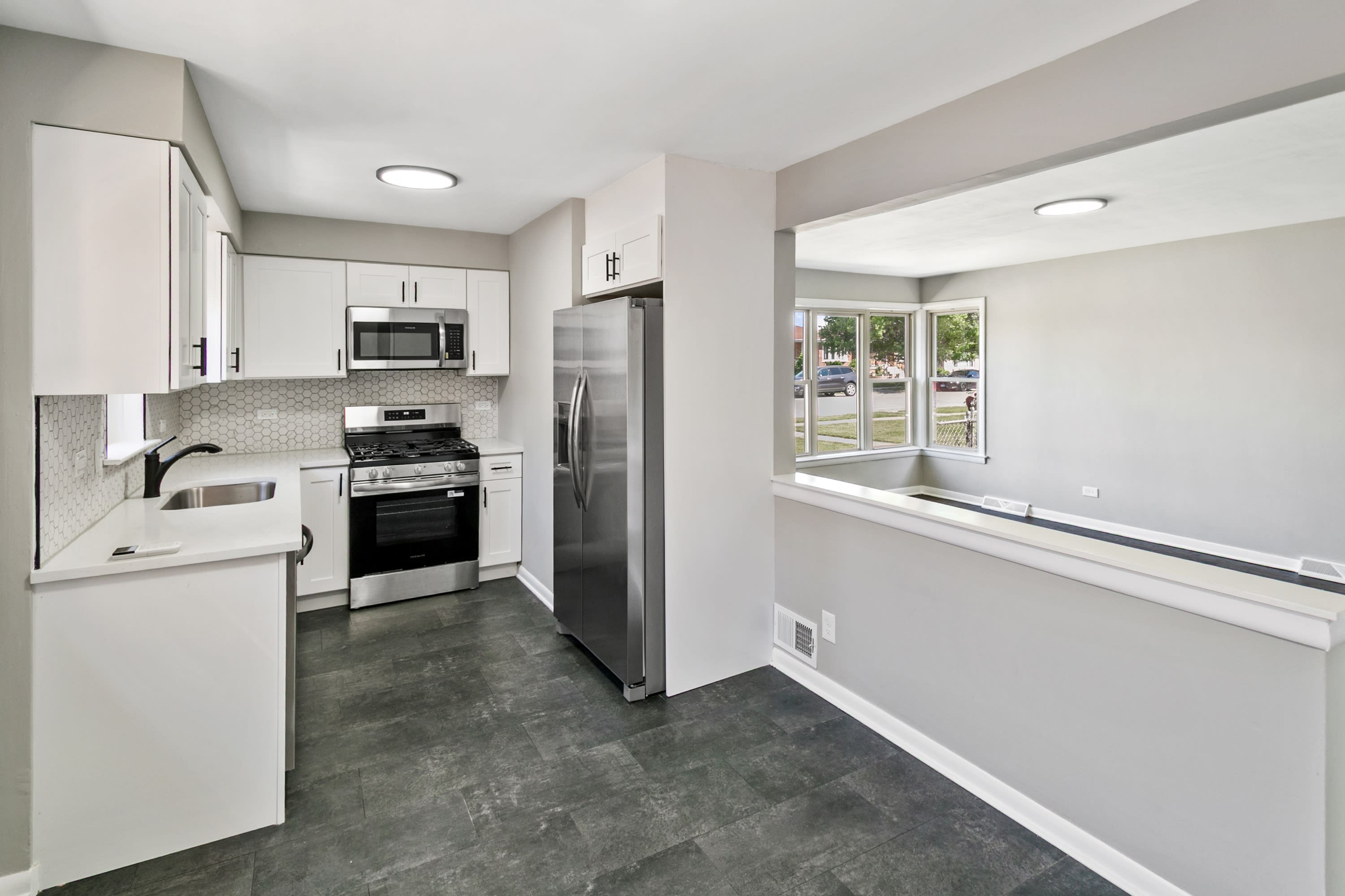 7704 McVicker Avenue – photo 5