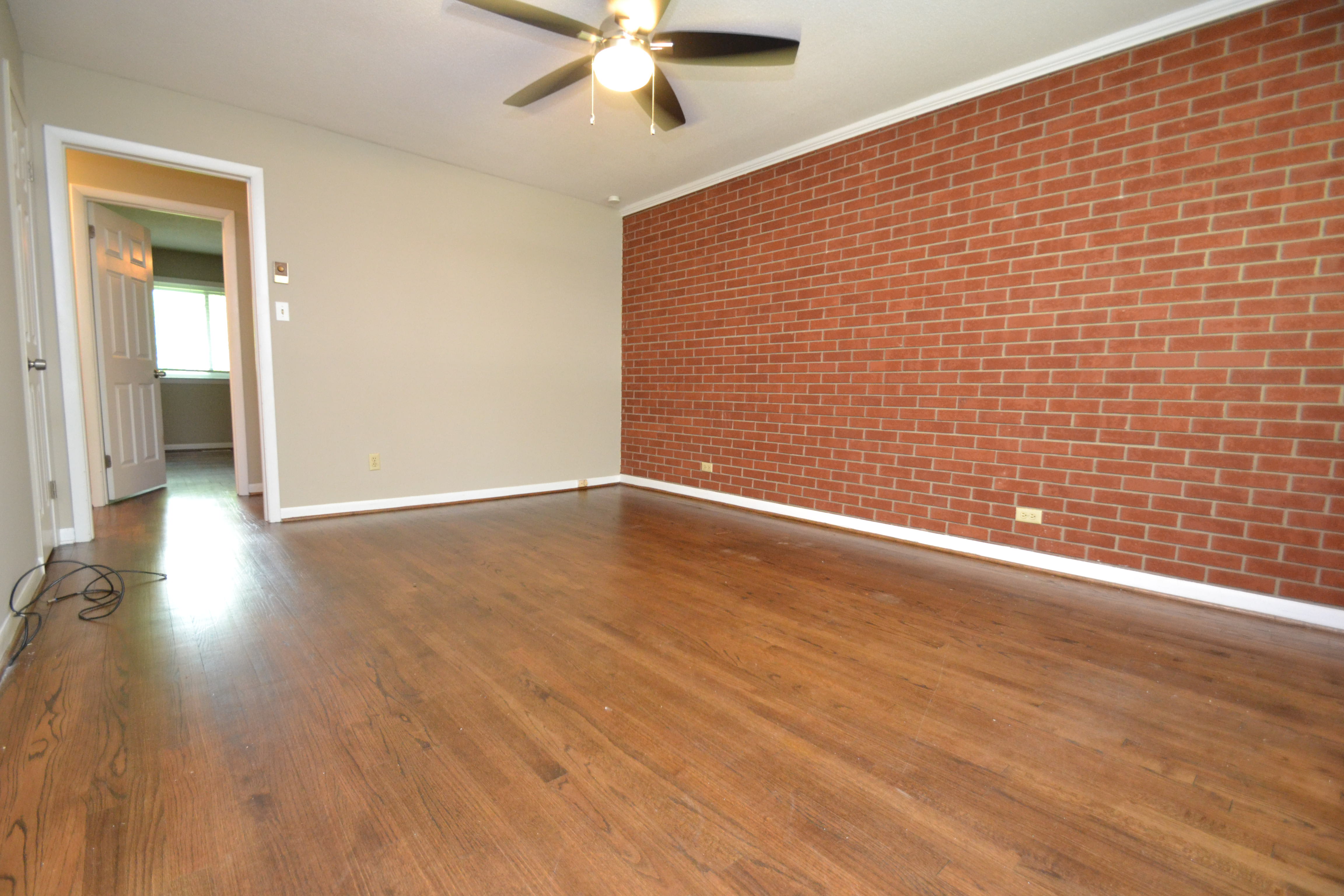 5131 Lundy Dr – photo 2