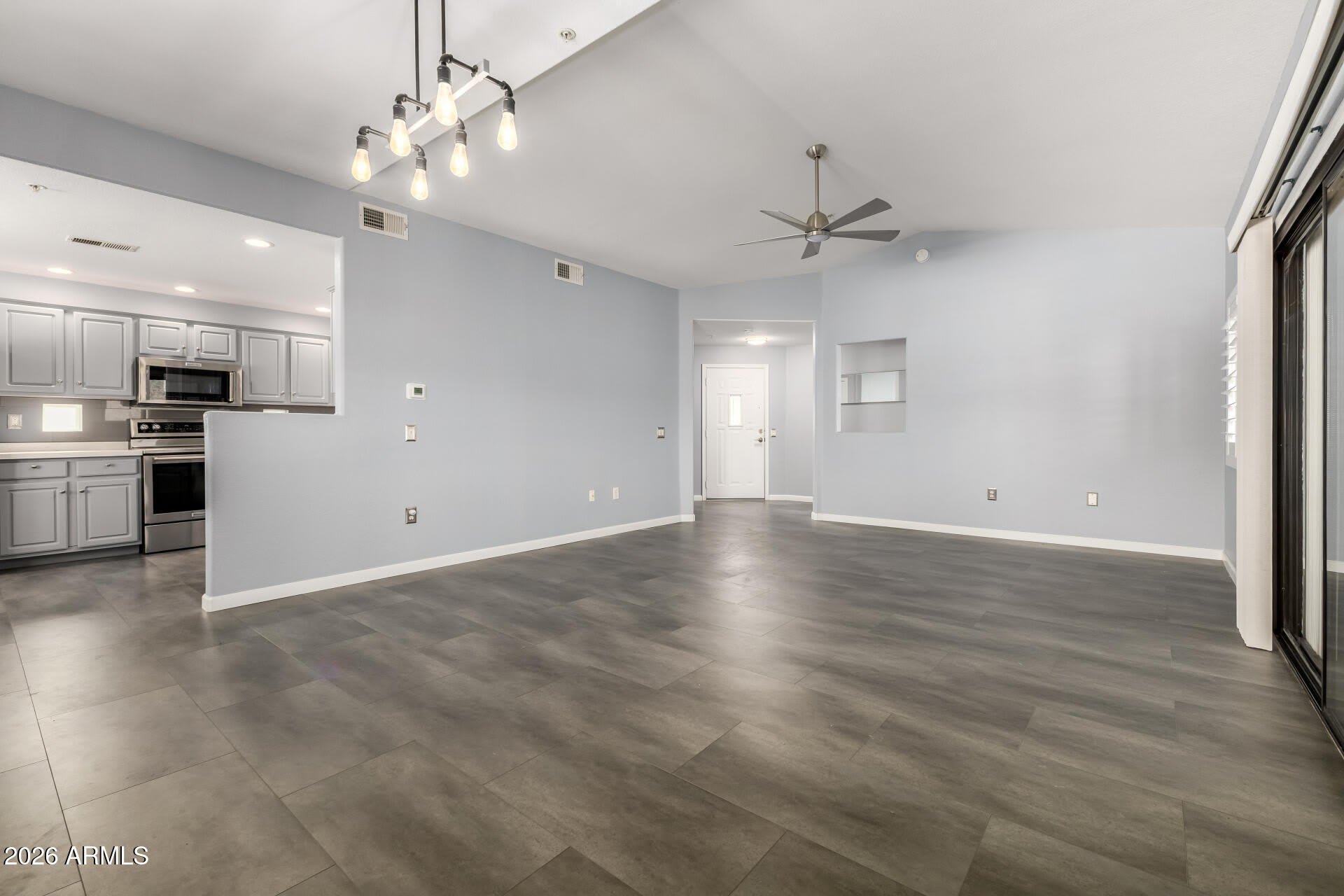 9555 E RAINTREE Drive – photo 3