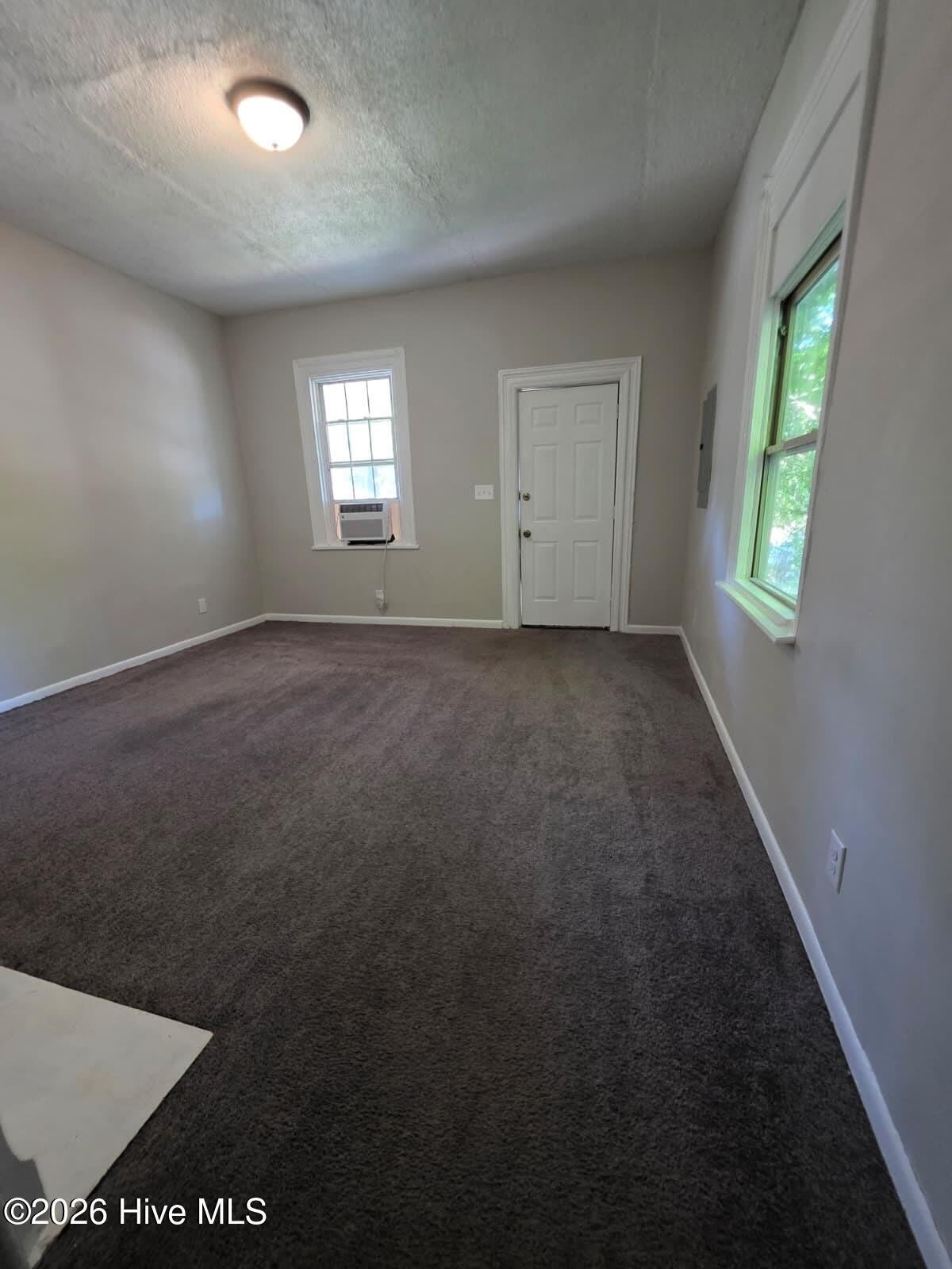 255 Watkins Street – photo 4