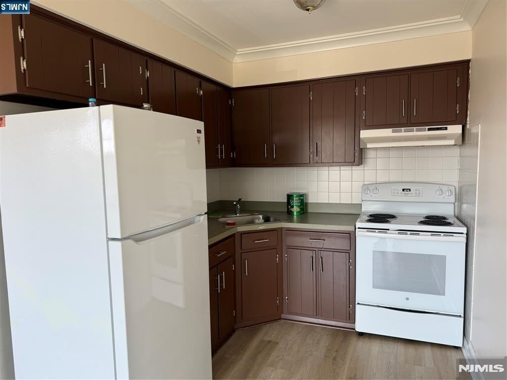 419 Paterson Avenue – photo 2