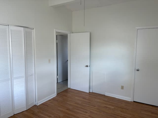 6441 Holiday Dr – photo 3