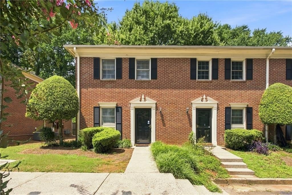 136 Sterling Court – photo 1