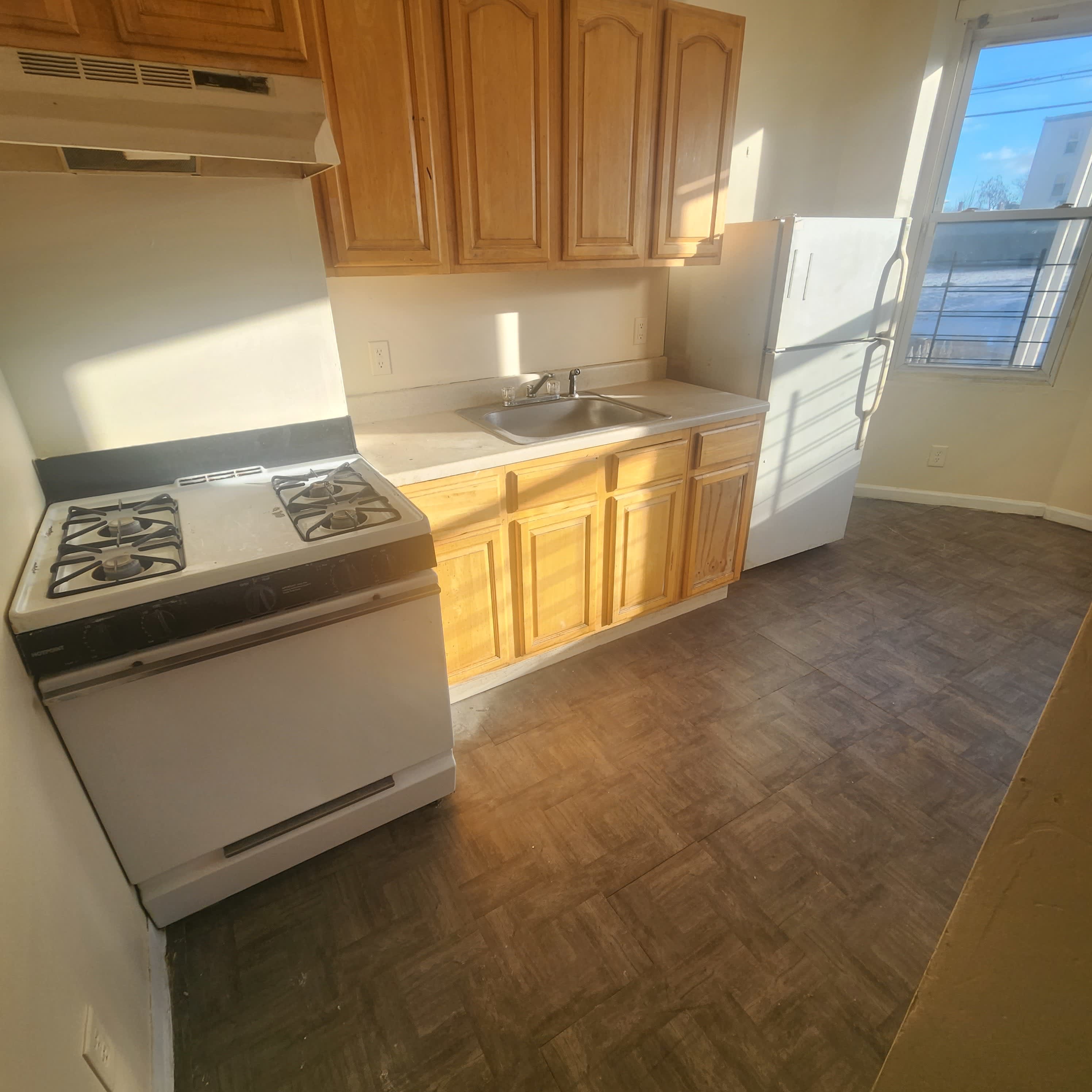 649 S 13th St – photo 2