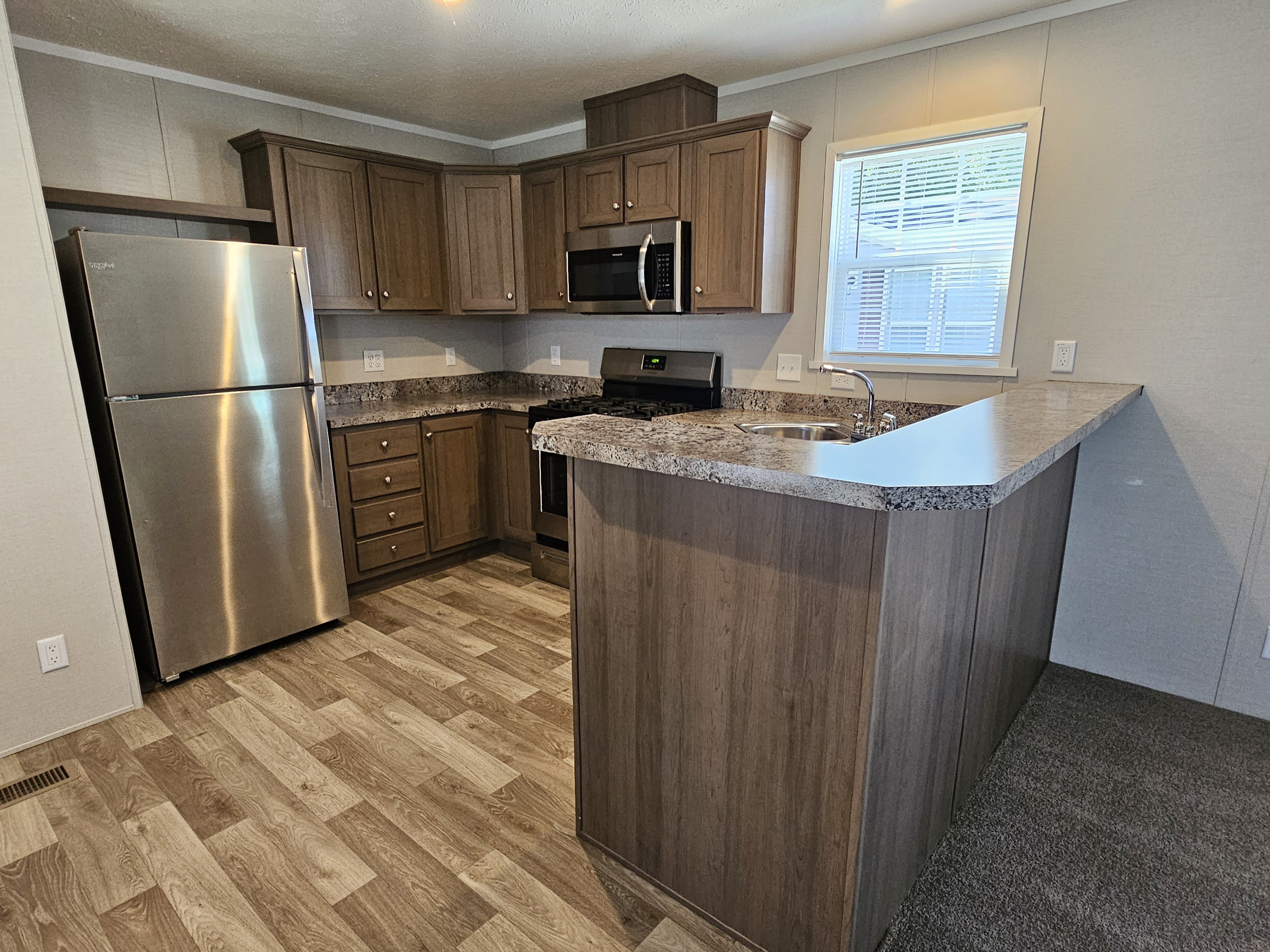 2344 Dogwood St – photo 3