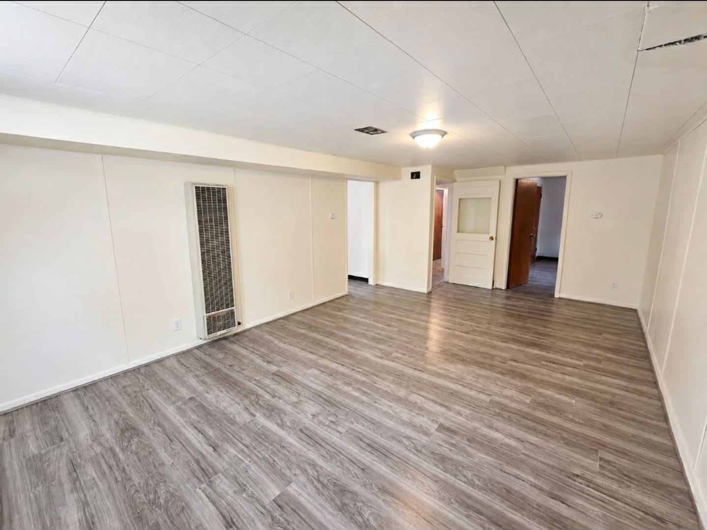 Two Bedroom Apartment Utilities Included – photo 3