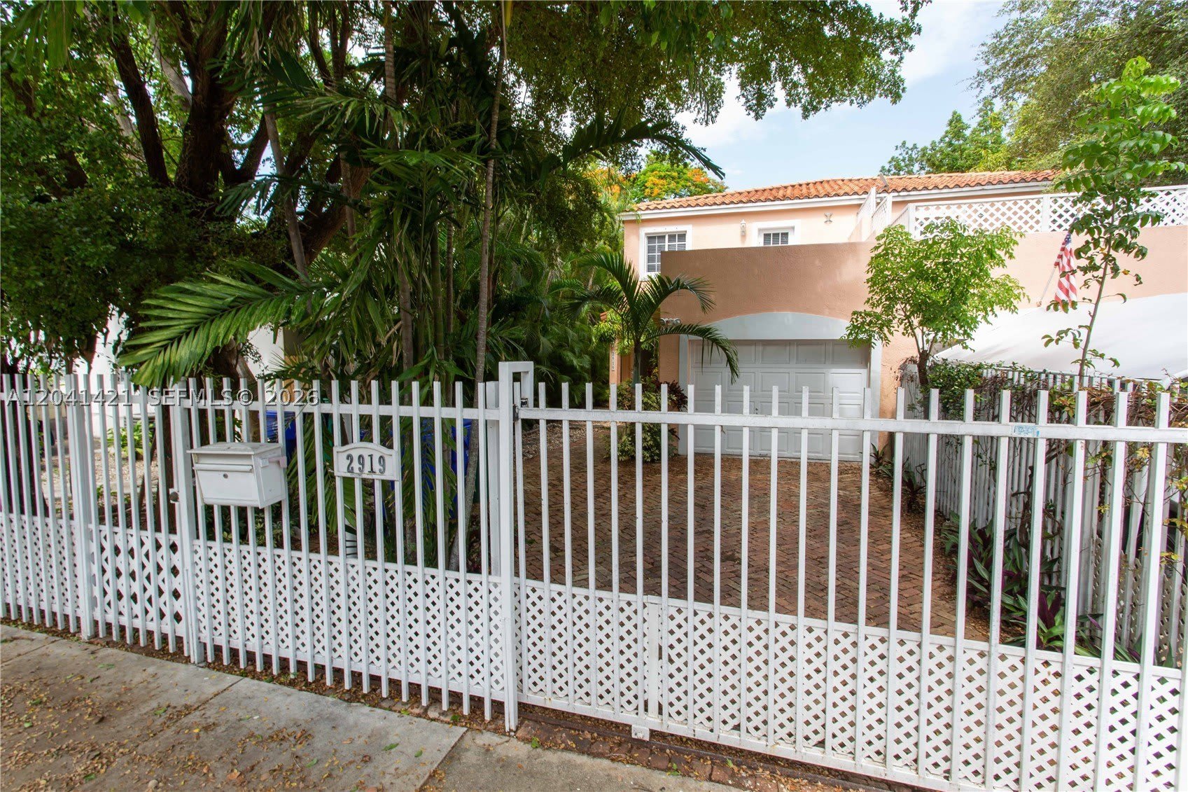 2919 Virginia St – photo 1