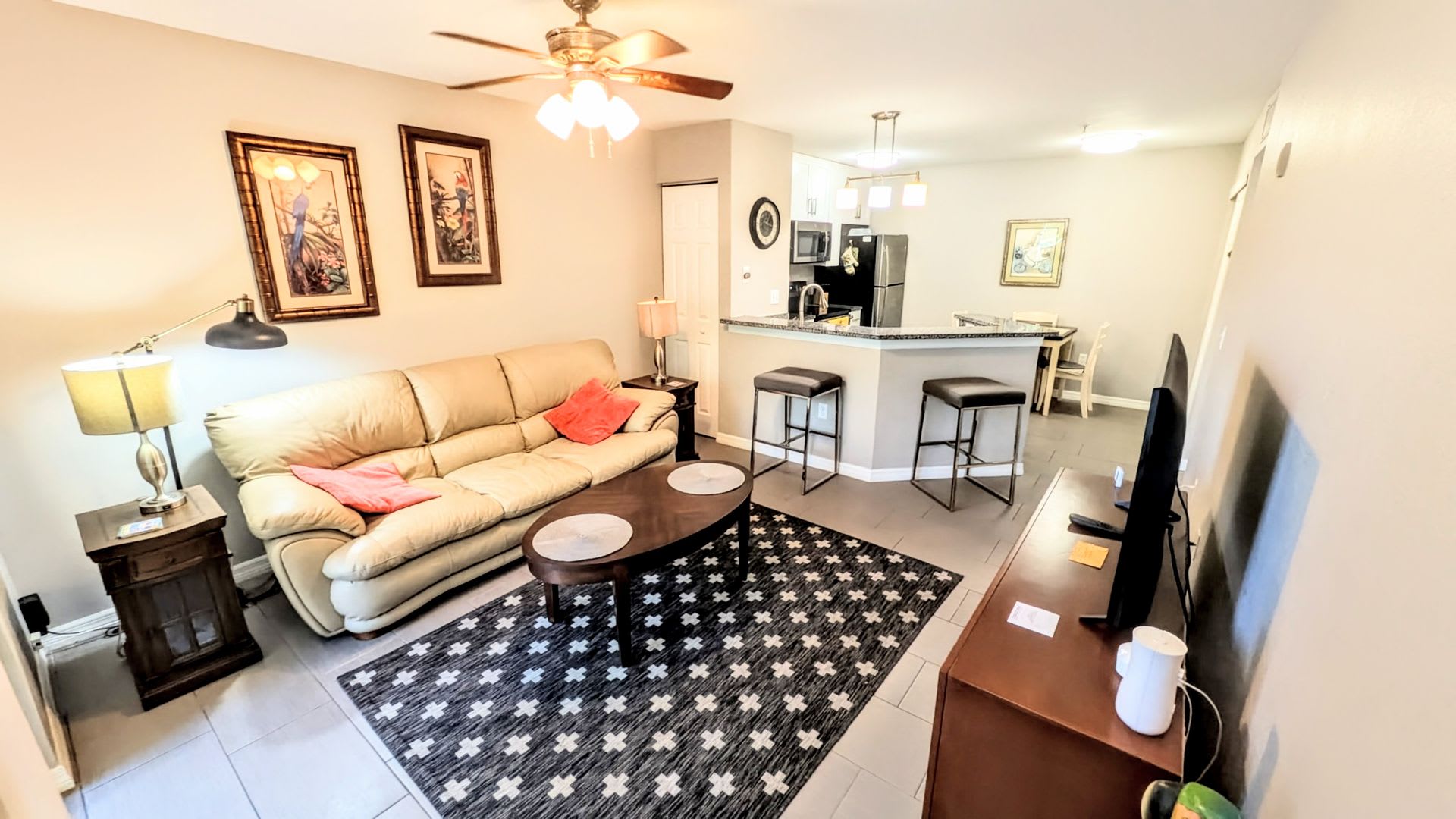 SEASONAL SHORT-TERM 1 BED 1 BATH GROUND FLOOR CONDO – photo 2